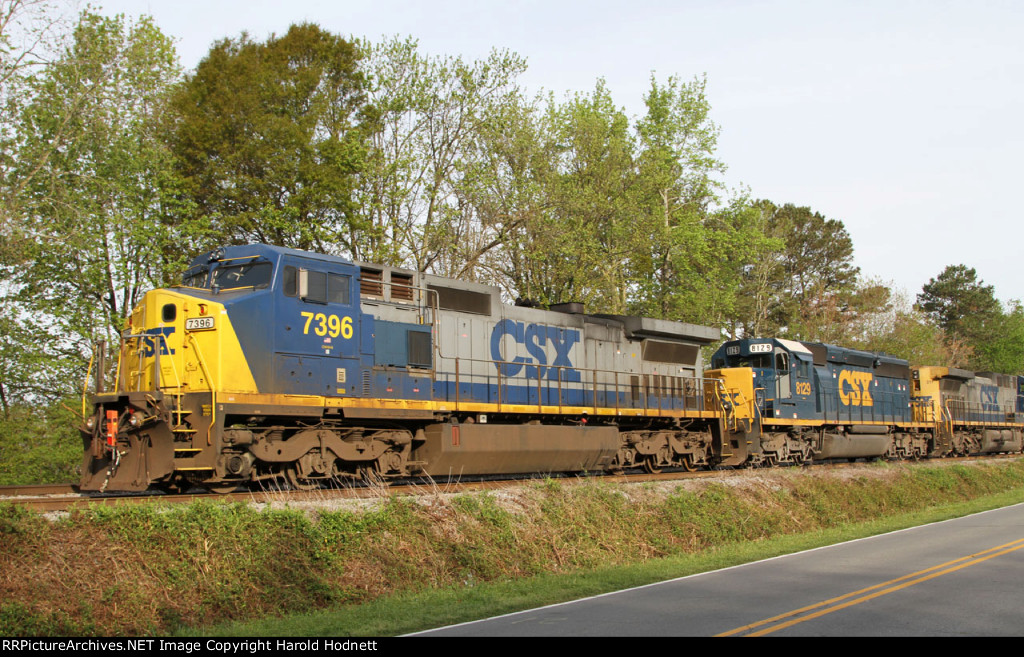 CSX 7396 and others in a siding north of the yard office
